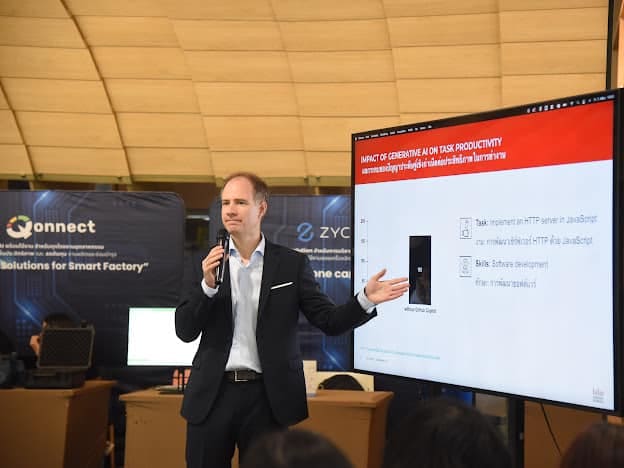 ai-international-forum-utcc-9-min Ai UTCC 5.0 : Empowering Business Through Ai