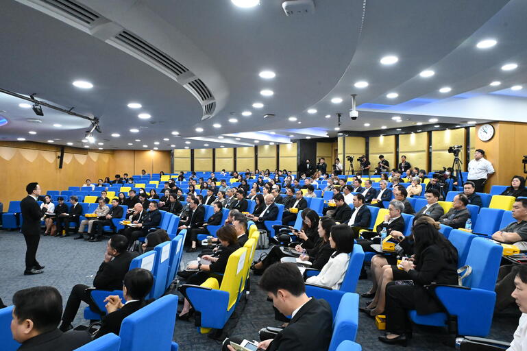 เสวนาพิเศษ กรมศุลกากรพบผู้ประกอบการ “กรมศุลกากรมิติใหม่ ร่วมคิดร่วมทำ ยกระดับนำเข้า-ส่งออก สู่ผลลัพธ์ Quick-Win”