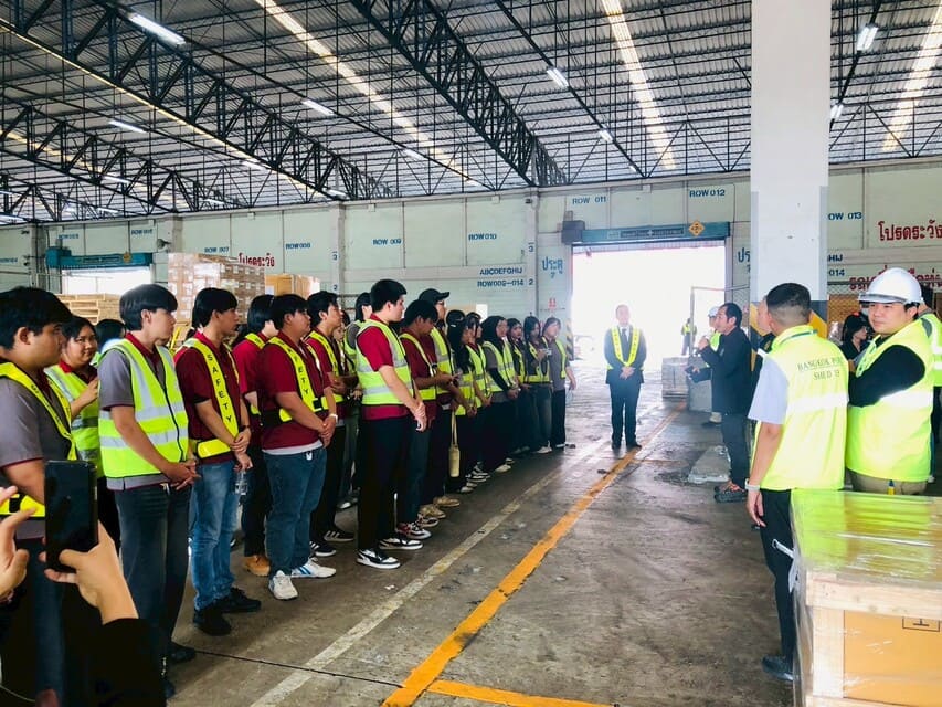 จากห้องเรียนสู่ท่าเรือ สัมผัสระบบโลจิสติกส์ระดับประเทศ
