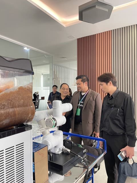 ต้อนรับคณะครูและบุคลากรจาก โรงเรียนฝึกอาชีพกรุงเทพมหานคร