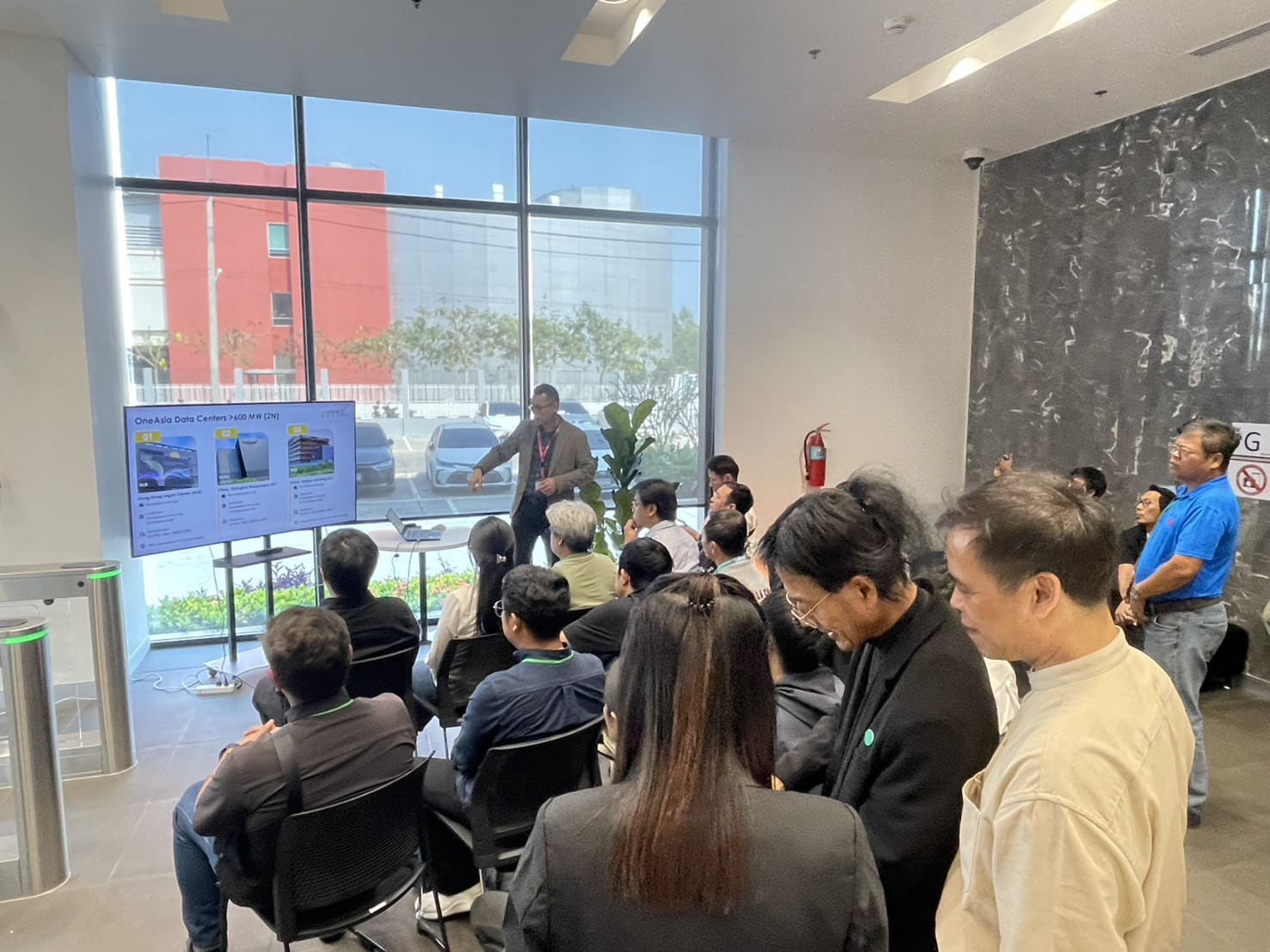 ยกระดับศักยภาพบุคลากรผ่านประสบการณ์จริง ลงพื้นที่ พร้อมรับฟังการบรรยายนวัตกรรมด้านเทคโนโลยีสารสนเทศที่ทันสมัย