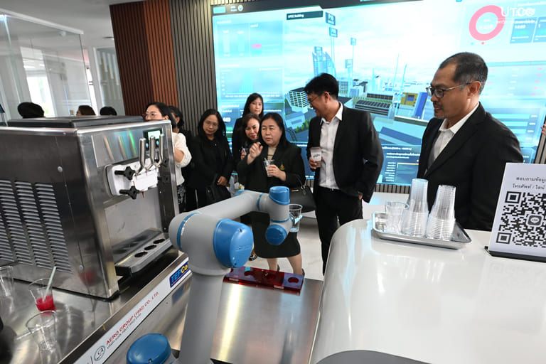 คณะวิศวกรรมศาสตร์ ได้ให้การต้อนรับ คณะศึกษาดูงานจากมหาวิทยาลัยสุโขทัยธรรมาธิราช เยี่ยมชมศึกษาดูงาน AI Innovation