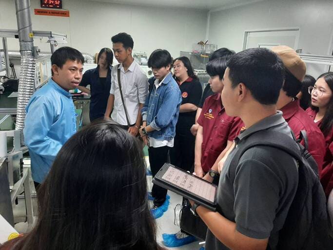 วิศวะฯ ม.หอการค้าไทย บุก L&#038;E เจาะลึกเทคโนโลยี Smart Lighting และระบบคลังสินค้าอัจฉริยะ