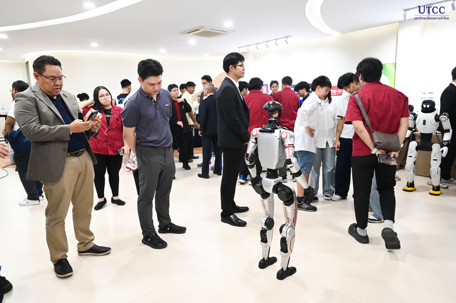 ม.หอการค้าไทย เปิดโครงการ UTCC AI Institute ศูนย์กลางการพัฒนา AI เพื่อธุรกิจ พร้อมลงนาม MOU พันธมิตรทั้งระบบนิเวศ