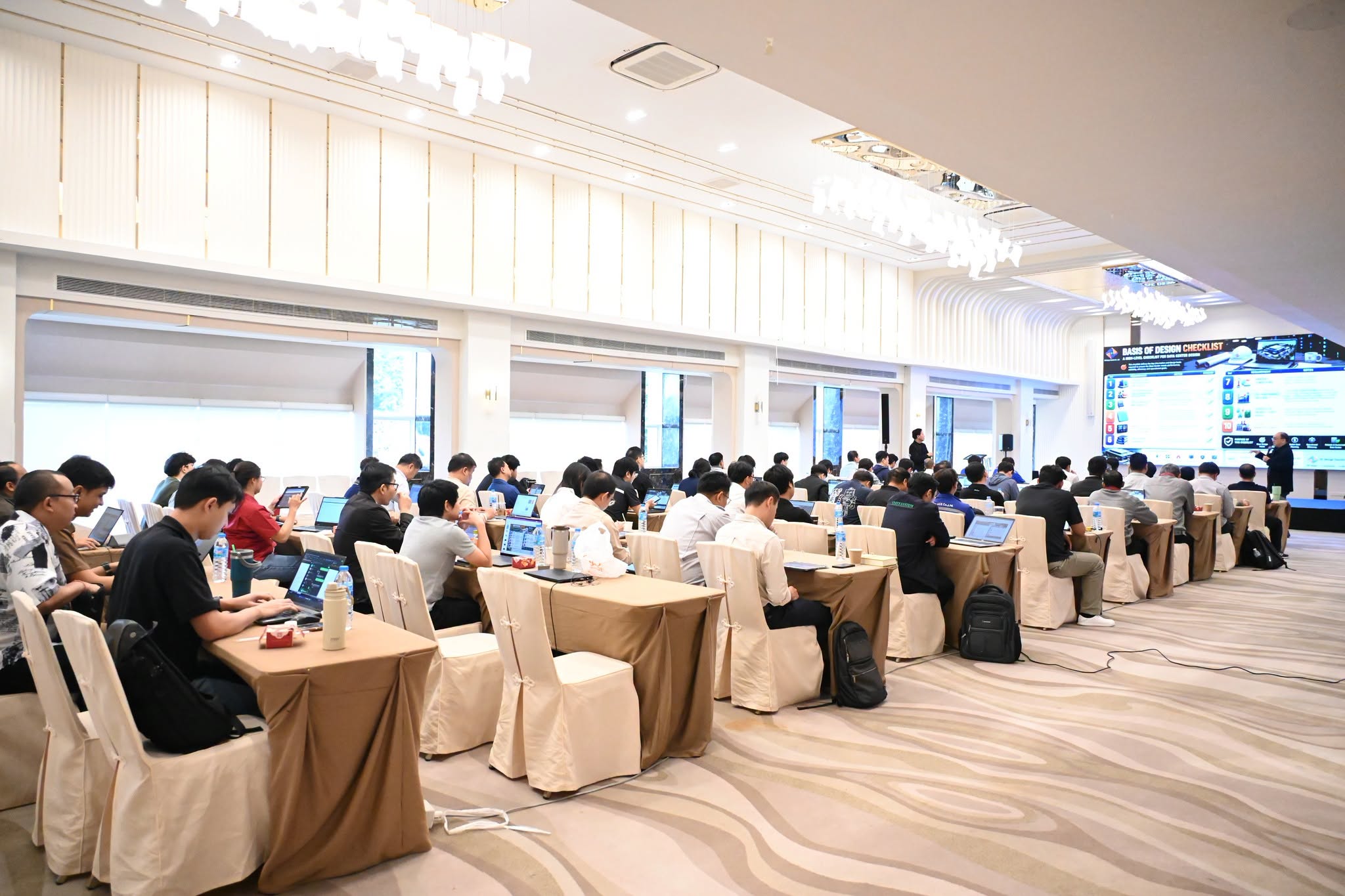 Data Center เติบโตต่อเนื่อง วิศวกรรมศาสตร์ UTCC ปั้นทักษะ Commissioning รับความต้องการอุตสาหกรรม