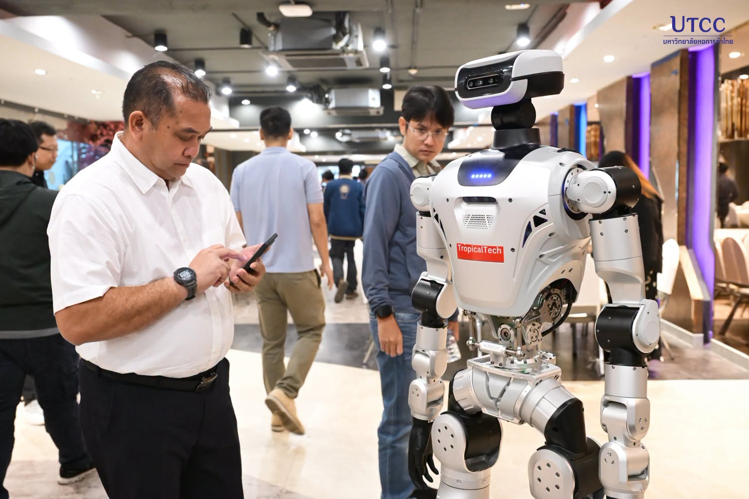 จาก AI สู่โลกจริง! วิศวกรรมศาสตร์ UTCC เปิดหลักสูตร Humanoid &#038; Physical AI for Business เชื่อม Robot–Sensor–Automation