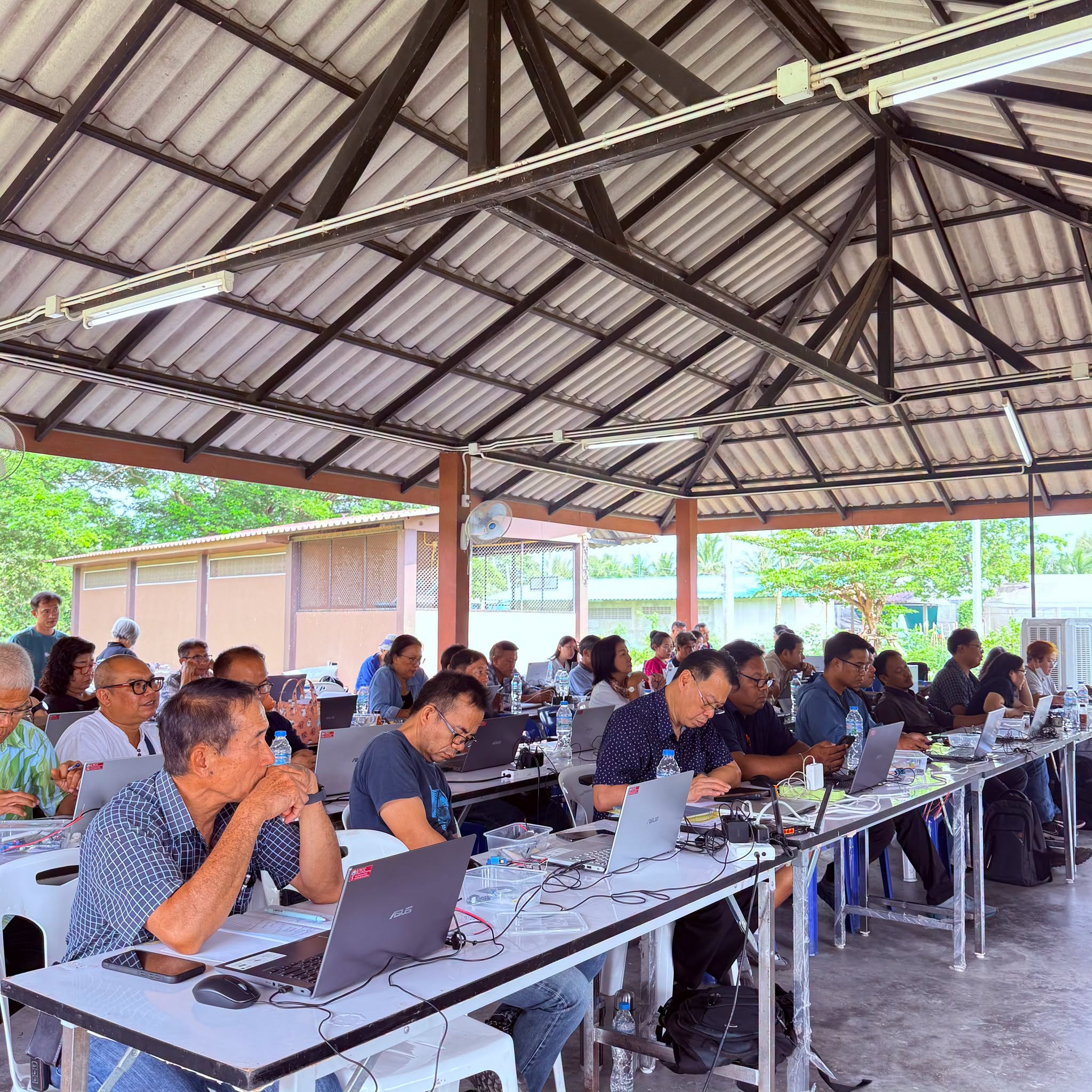 วิศวะ UTCC จับมือ อบจ.ลำพูน อบรม AIoT &#038; Smart Farm พัฒนาระบบปั๊มน้ำอัจฉริยะด้วยโซล่าเซลล์
